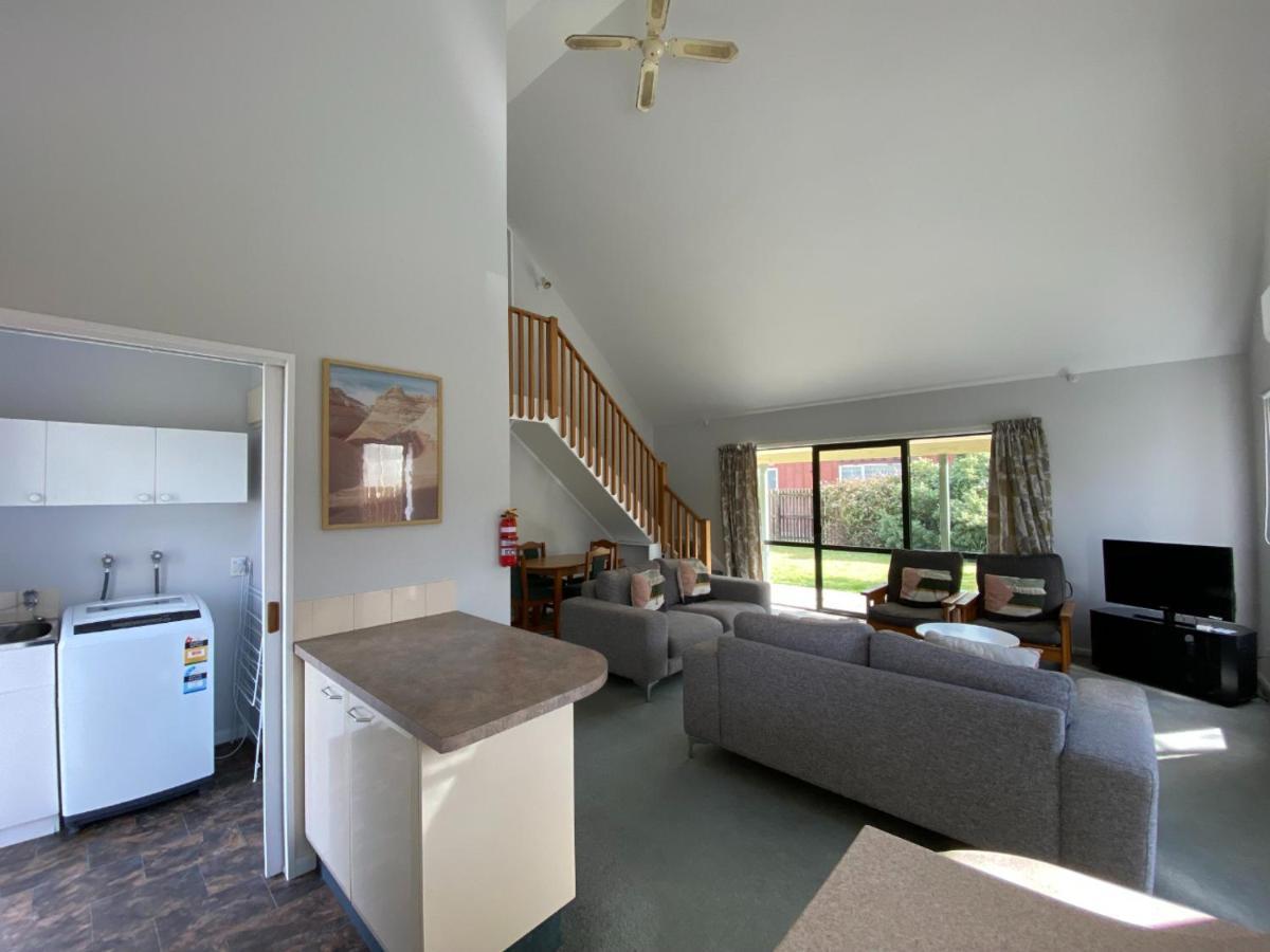 15B Caverhill Close ハンマー・スプリングス エクステリア 写真
