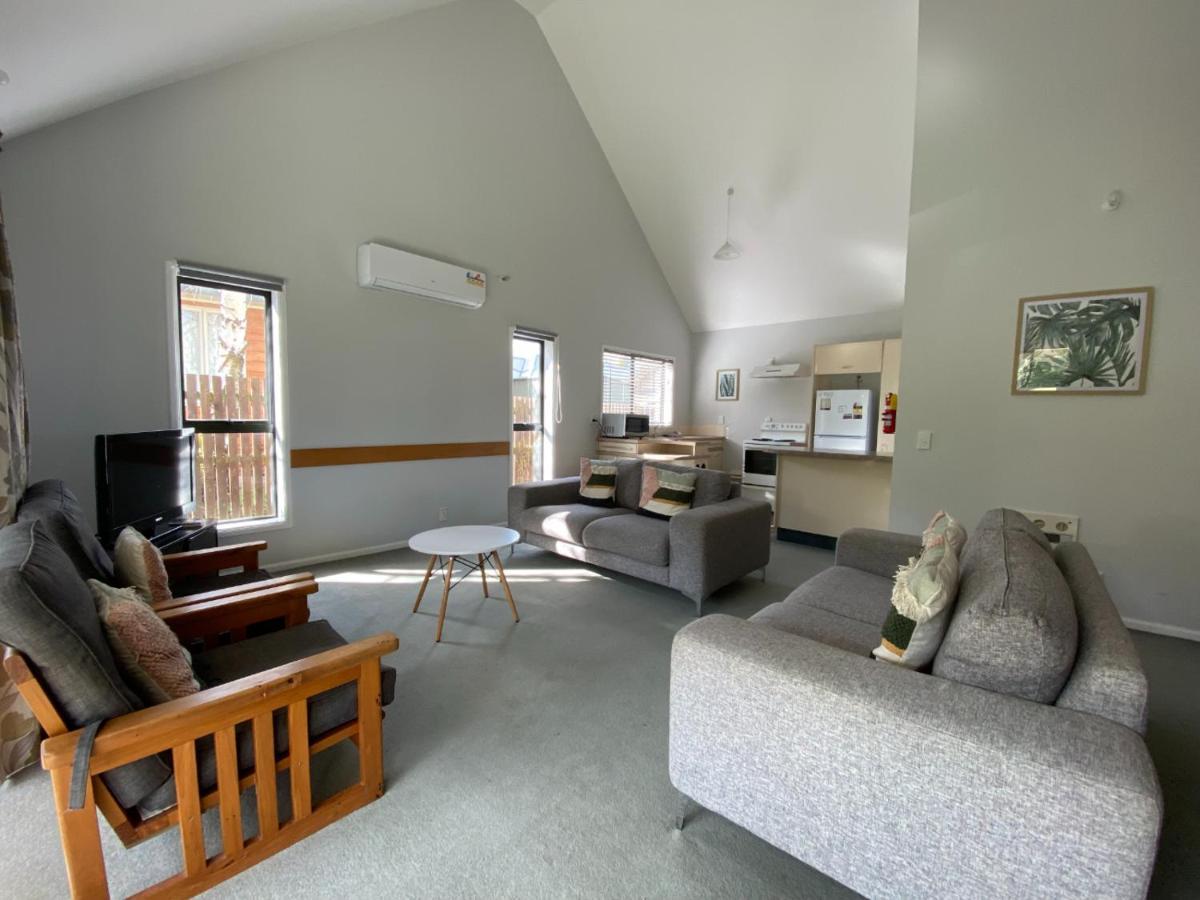 15B Caverhill Close ハンマー・スプリングス エクステリア 写真